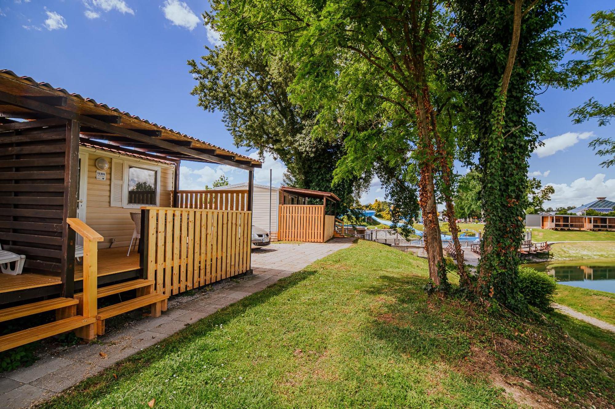 Lake View Mobile Homes With Thermal Riviera Tickets In Terme Catez Catez ob Savi Exterior foto