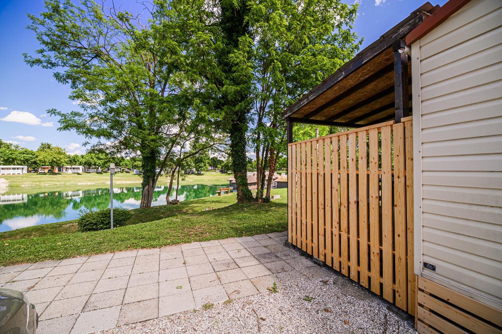 Lake View Mobile Homes With Thermal Riviera Tickets In Terme Catez Catez ob Savi Zimmer foto